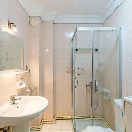 Lovely Flat Near Trendy Spots In Kadikoy *